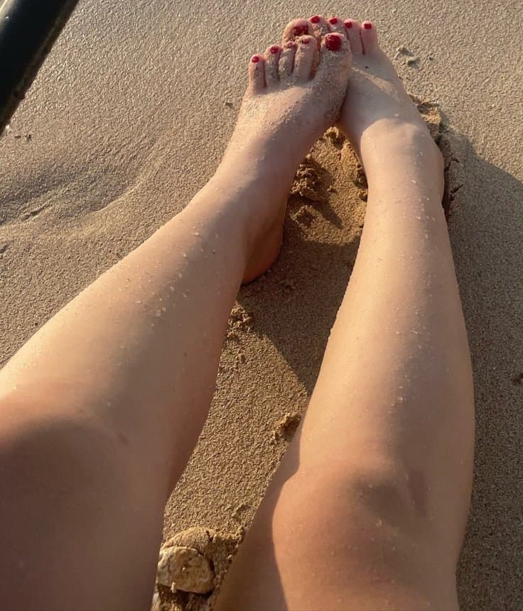 Click to view full size Lindas19??