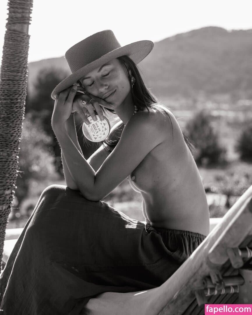 Click to view full size Fashion Models: Lauren Sophie Messack