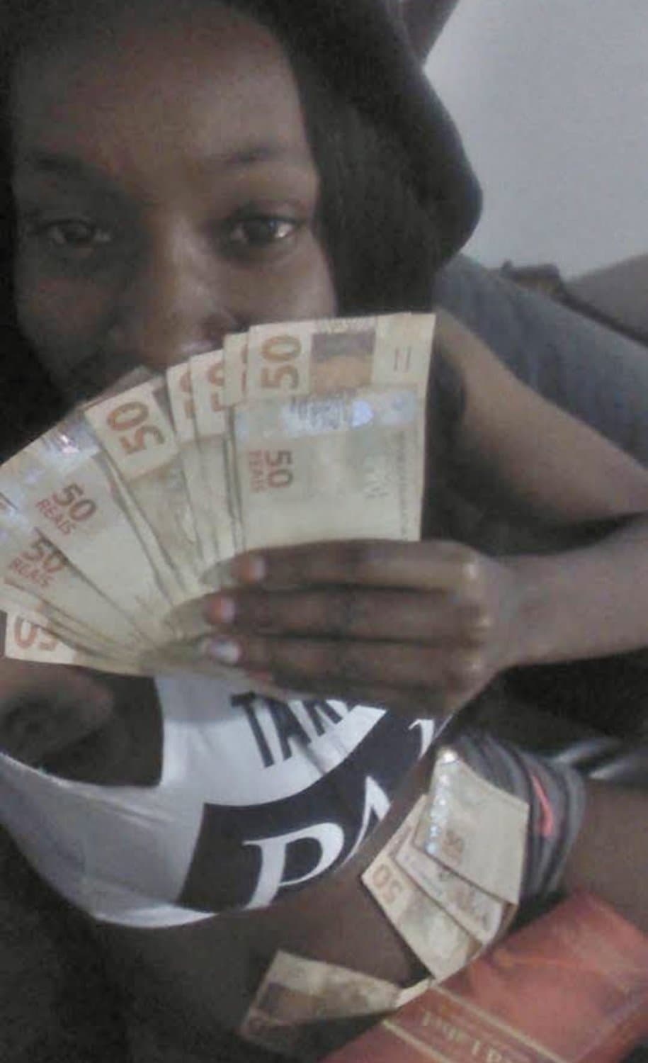 Click to view full size MINHA PUTA - Mona - Oque fariam com essa puta favelada ??? ???