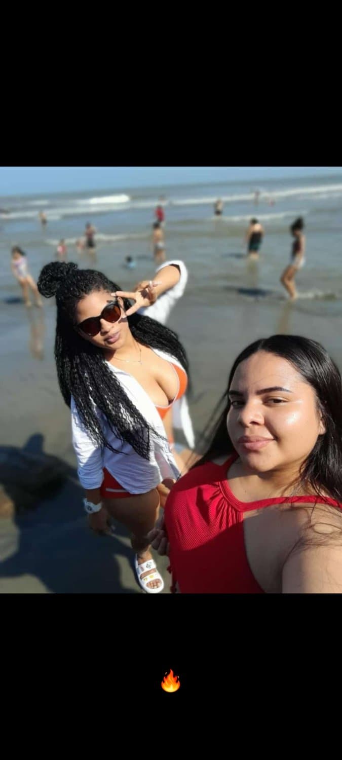 Click to view full size Bigtits latina