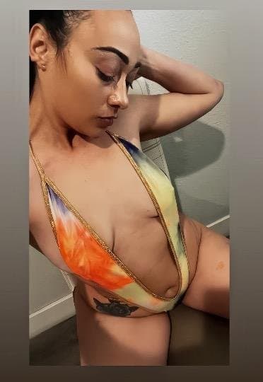 Click to view full size 26 year old Cuban Mya escort in Orange County ca