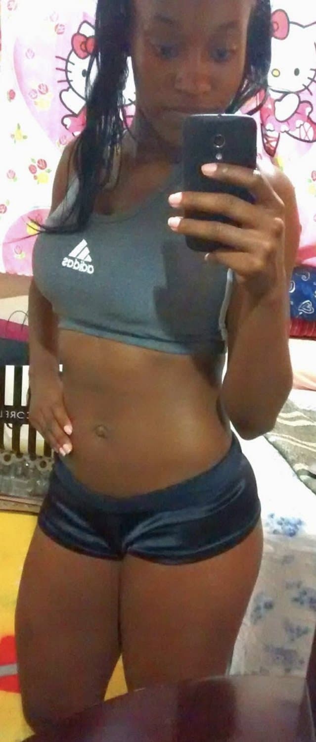 Click to view full size MINHA PUTA - Mona - Oque fariam com essa puta favelada ??? ???