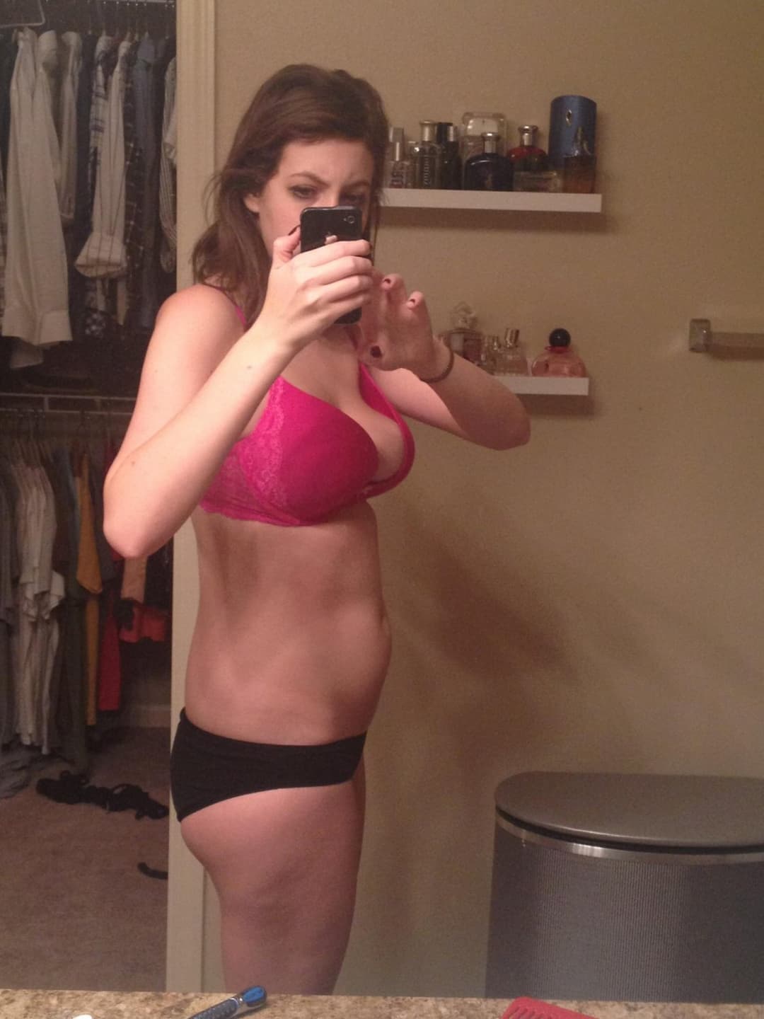 Click to view full size Dumb flat ass slut Rachel