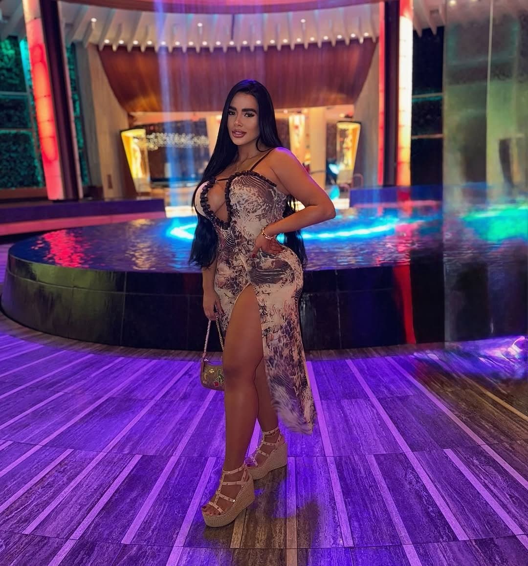 Click to view full size Daniela Cortes, colombiana re culona mama soltera.