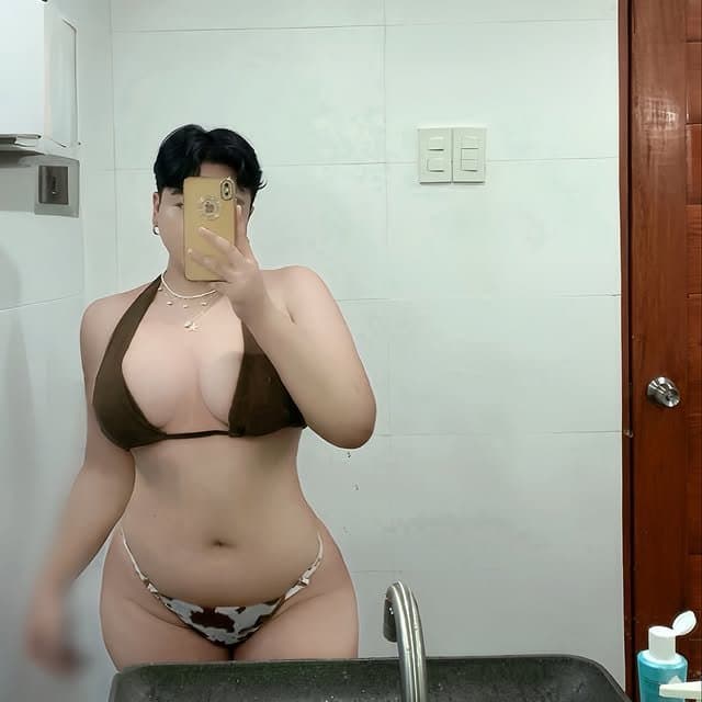 Click to view full size Thick Pinay cyclist Eliza (Aki) shirt hair talaga siya naka wig lang