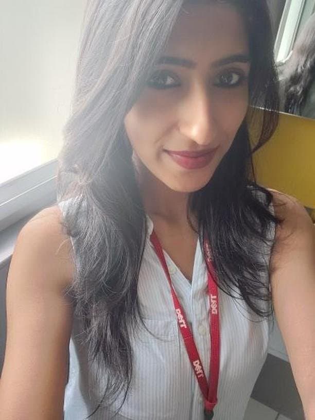 Click to view full size Hot Indian Babe Affair With Co-worker