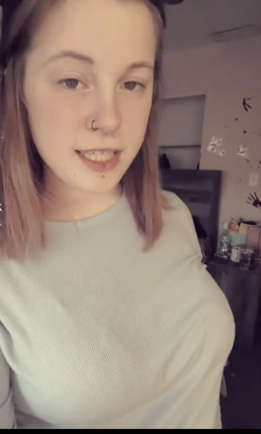 Click to view full size 19 yr old mady