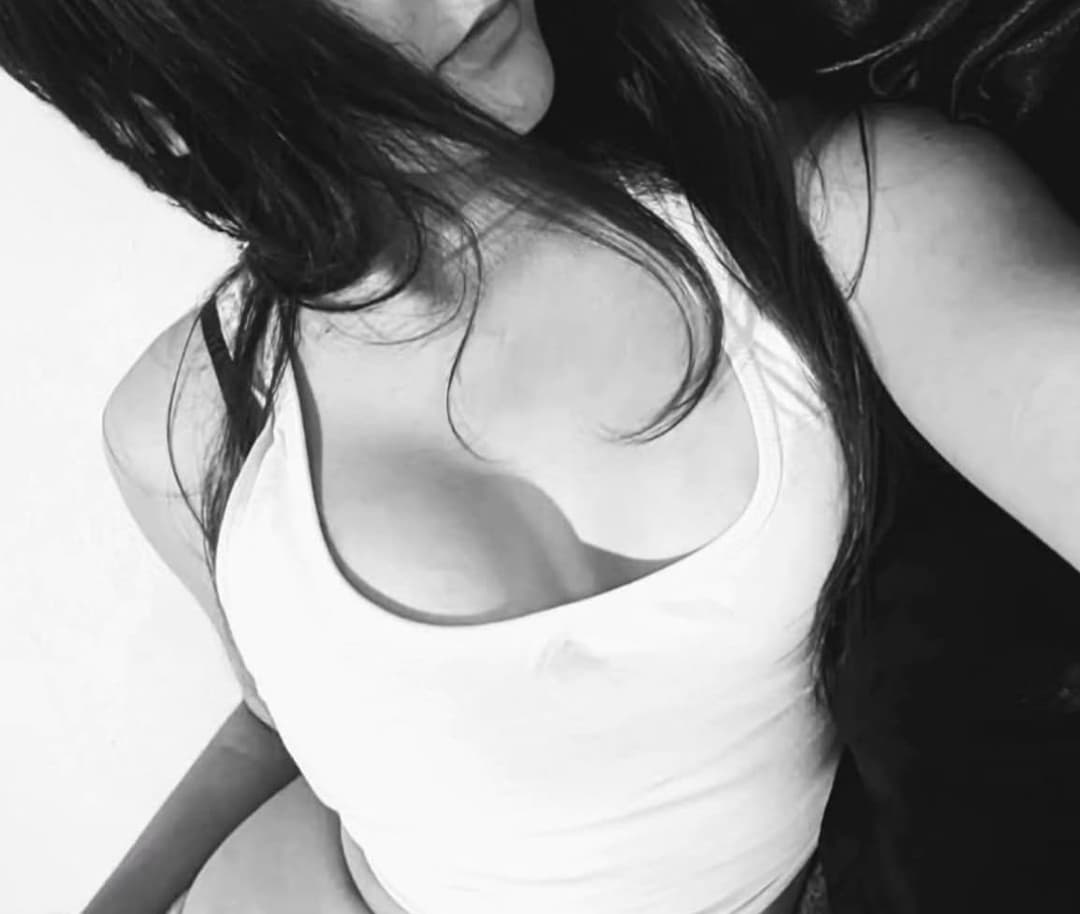 Click to view full size Lindas17??