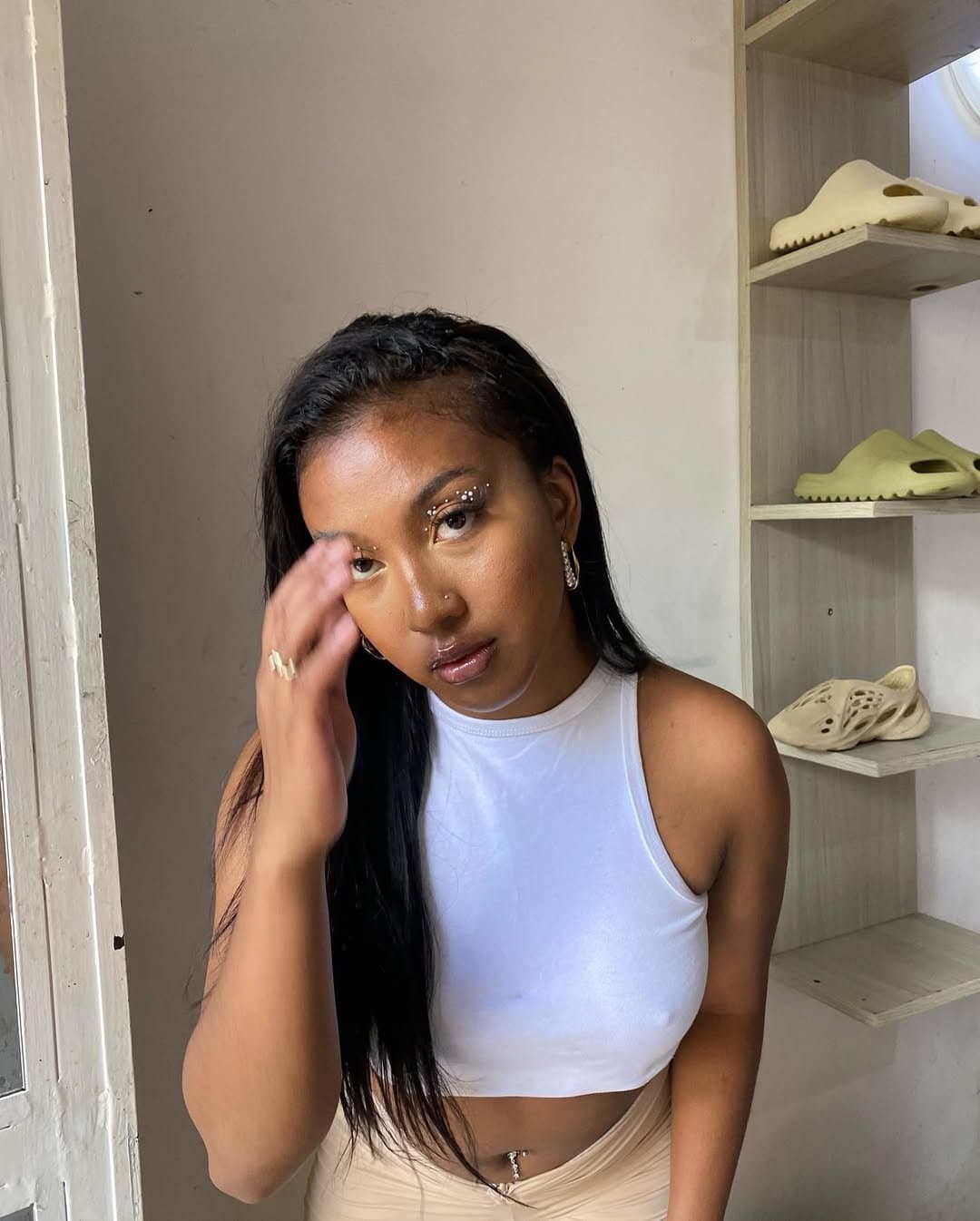 Click to view full size Ange kely