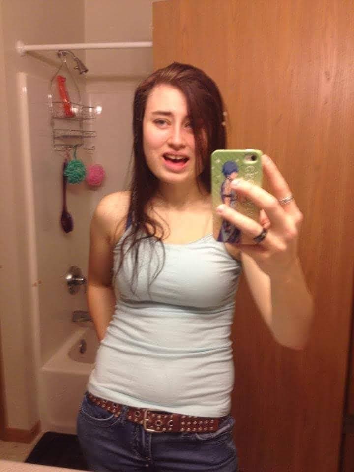 Click to view full size Kiara Nude