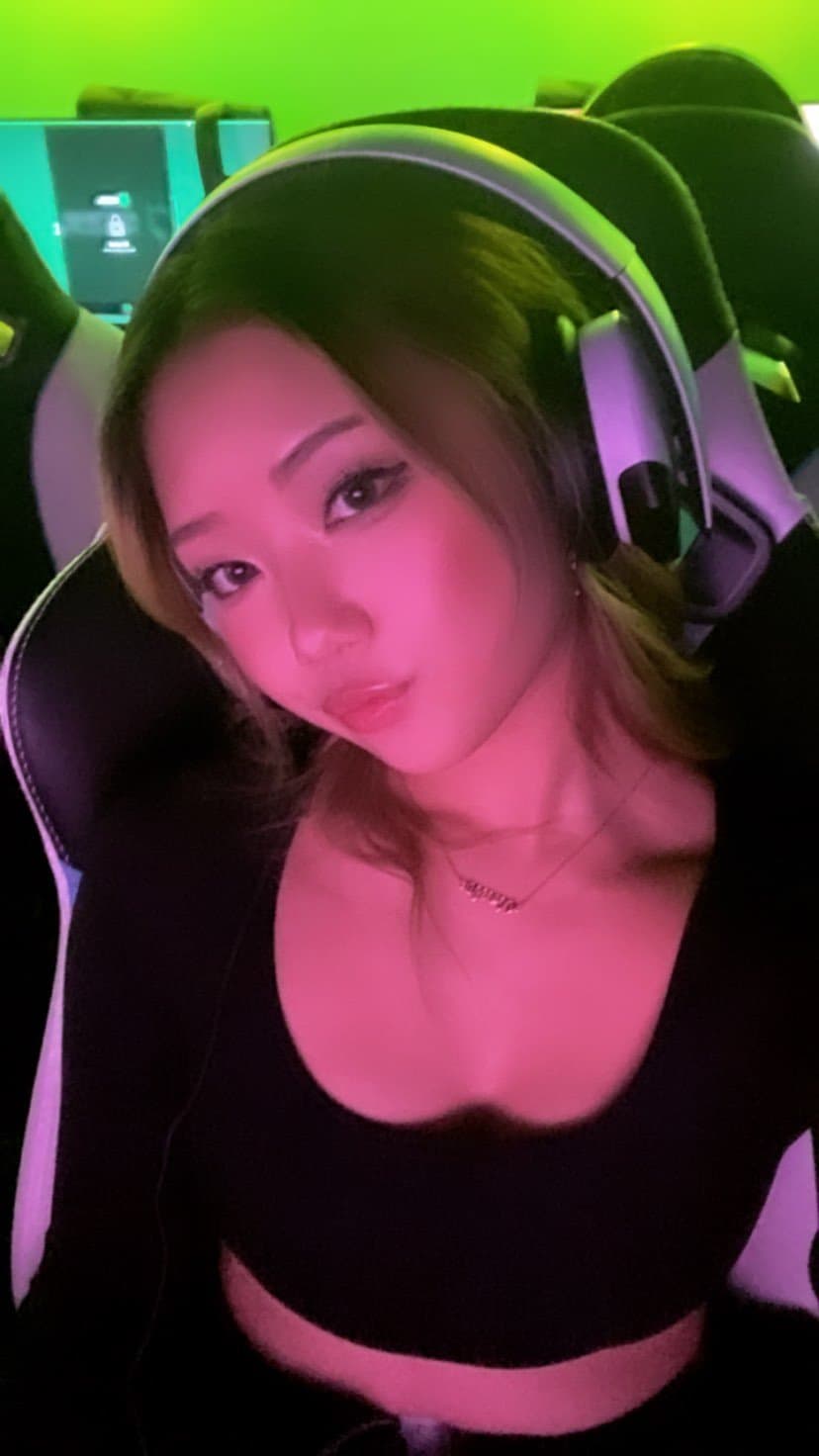 Click to view full size Japanese Asian College student rides BWC