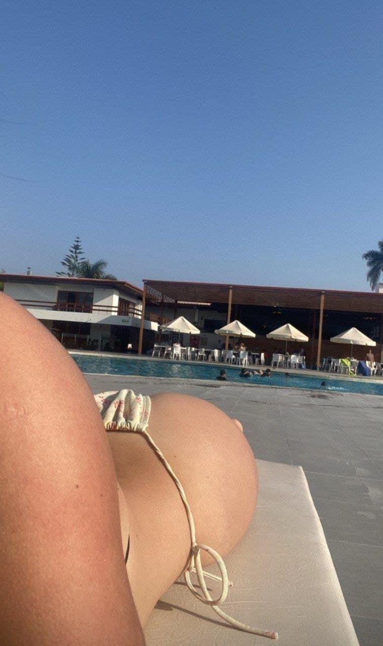 Click to view full size Pendeja Mexicana puta se exhibe gratis y con novio