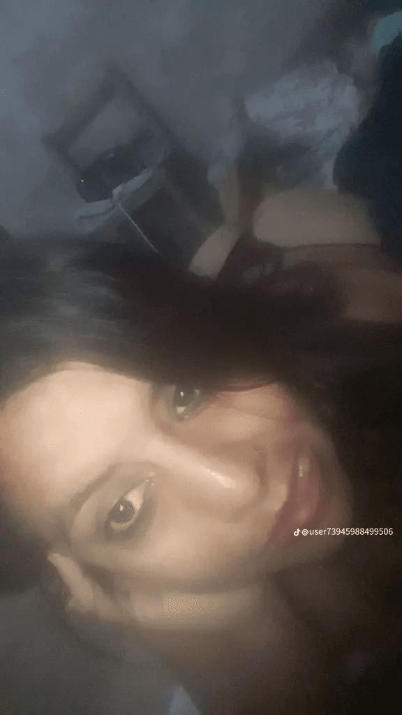 Click to view full size Puti esposa buscando cum tributo