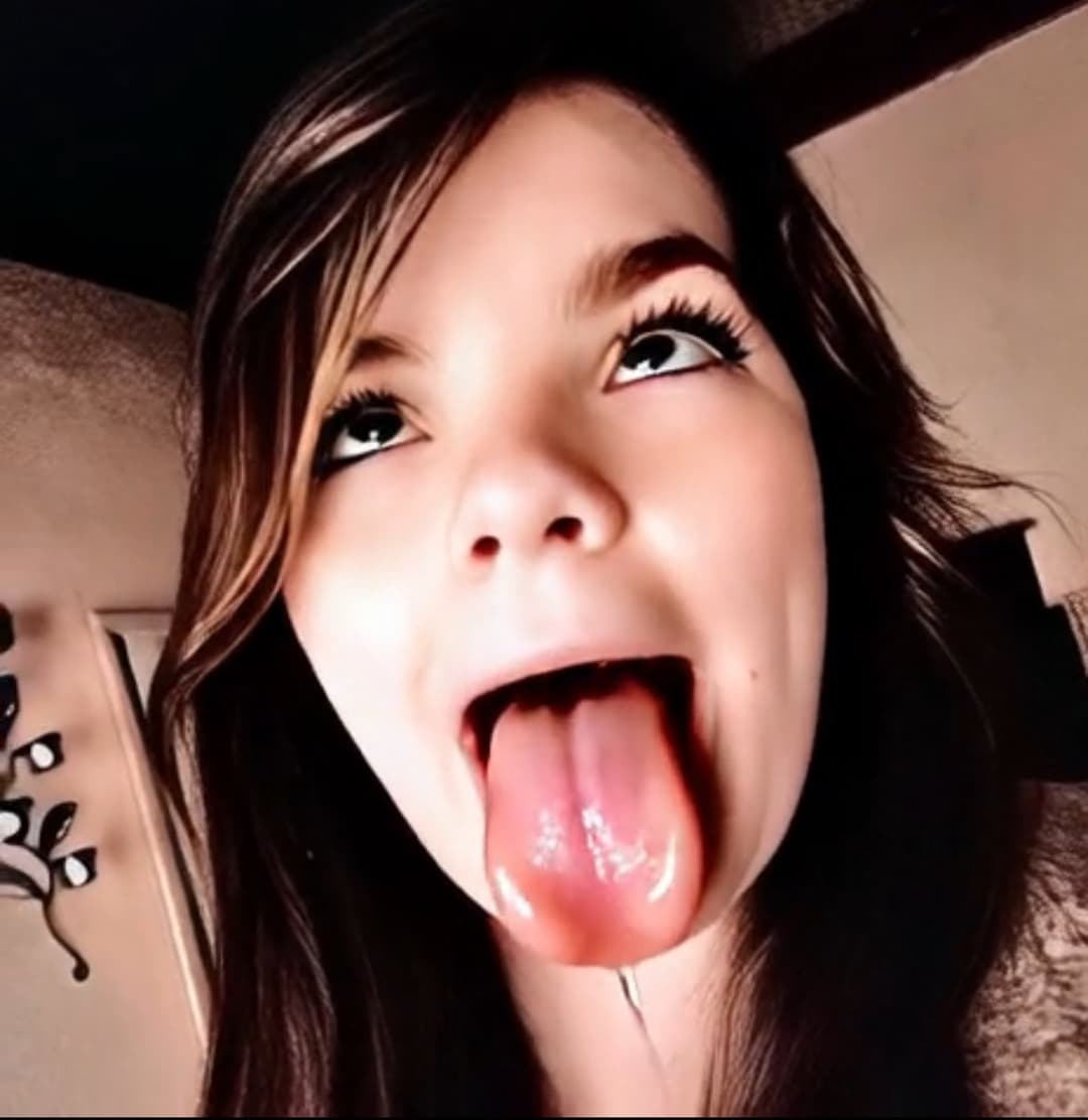 Click to view full size Lyzon Buro grosse putain à baiser de force