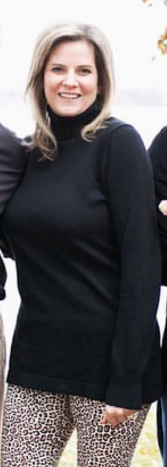 Click to view full size Irl snowbunny webslut Madisen is joined by her MILF mom Melissa and sexy sister Lindsey + ai. Dm/kik