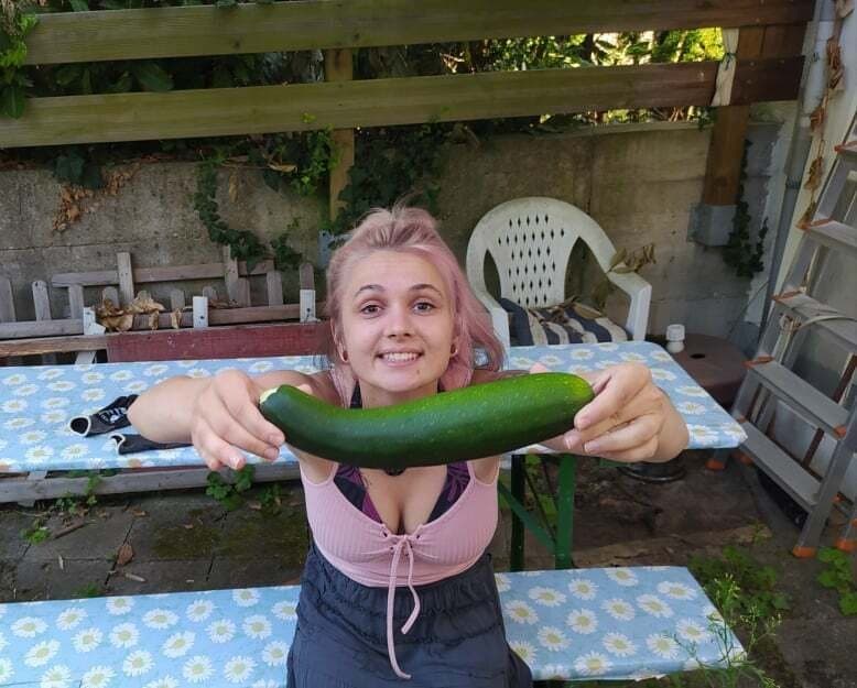 Click to view full size I am YOUR Webslut: Chrissy Love! ❤️ Pls help me 2 become a famous Pornstar.? #safe #share #webslut