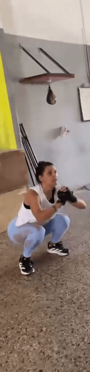 Click to view full size Cin C. Terrible culazo veterana vgg