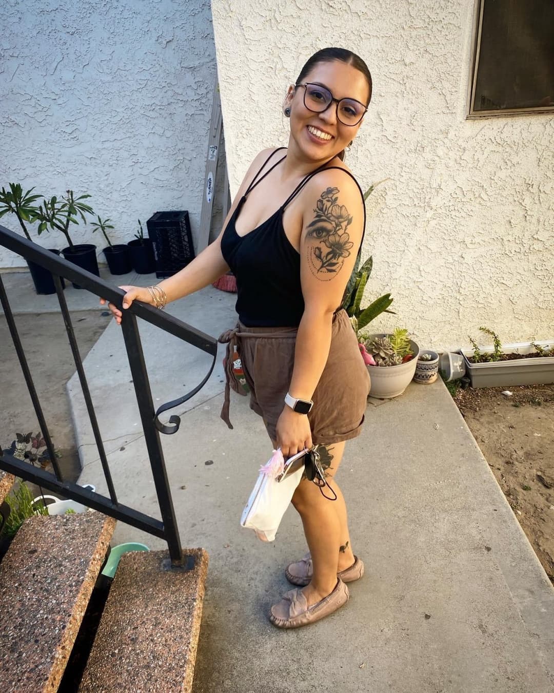 Click to view full size Pull out or creampie this Latina slut