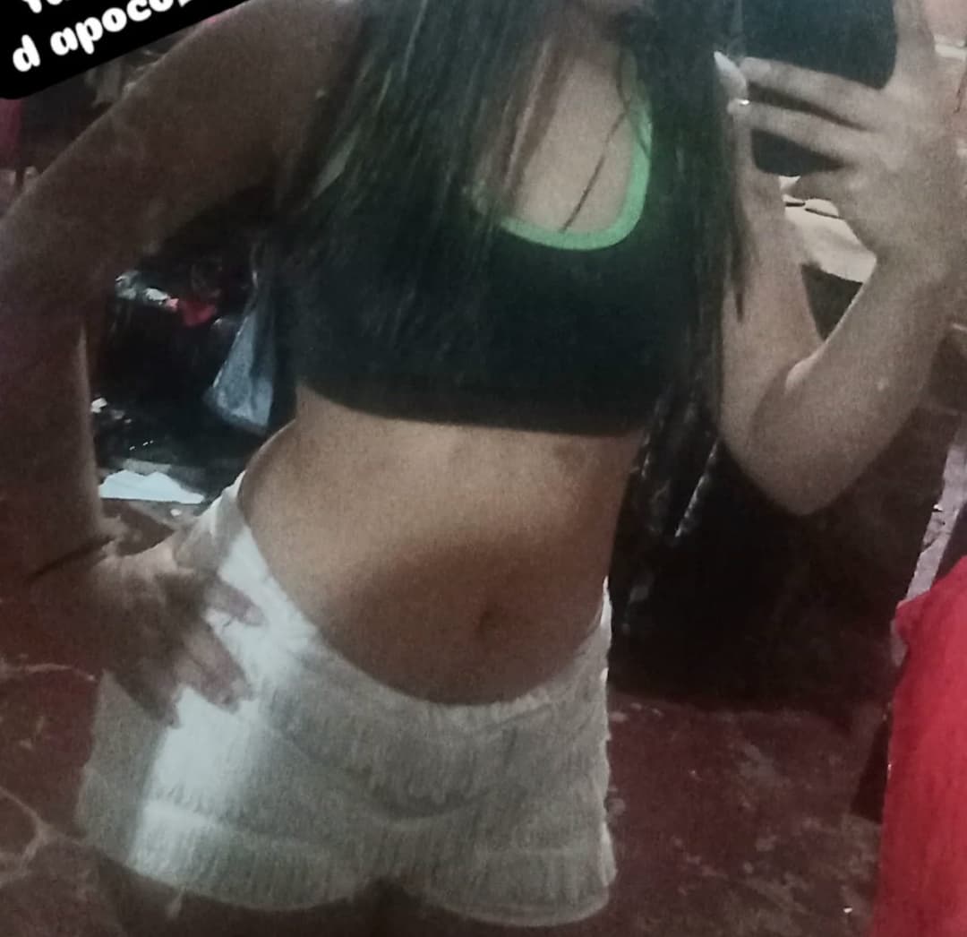 Click to view full size Lindas18??