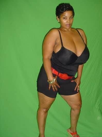 Click to view full size Mature Milf With Super Sized Titties I Want Her Bad Bad& I Would Not Pull Out