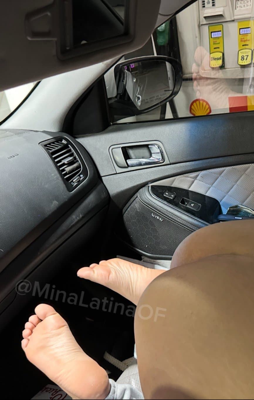 Click to view full size Latina Car blowjob at gas station