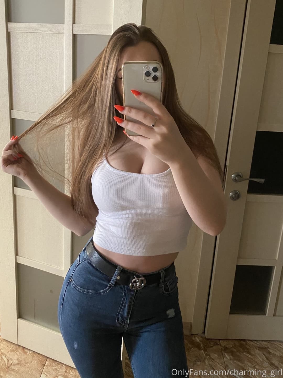 Click to view full size Charming Girl 01