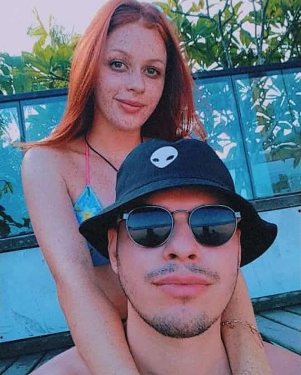 Click to view full size Ruivinha Gostosa Casal Vazou Buceta Rosinha