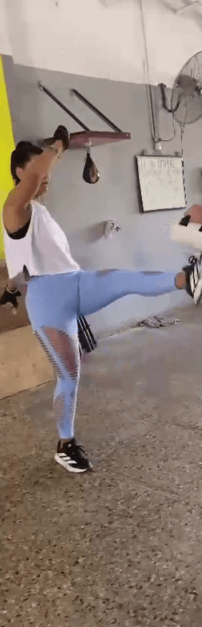 Click to view full size Cin C. Terrible culazo veterana vgg