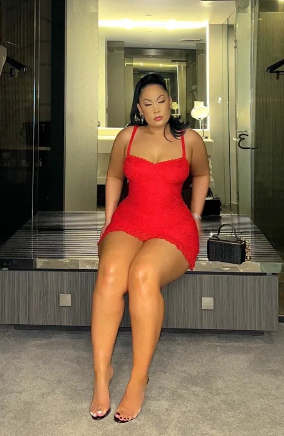 Click to view full size She goes by the name of Lollie on snap chat does anyone have anything of her? Thick Amazon Latina