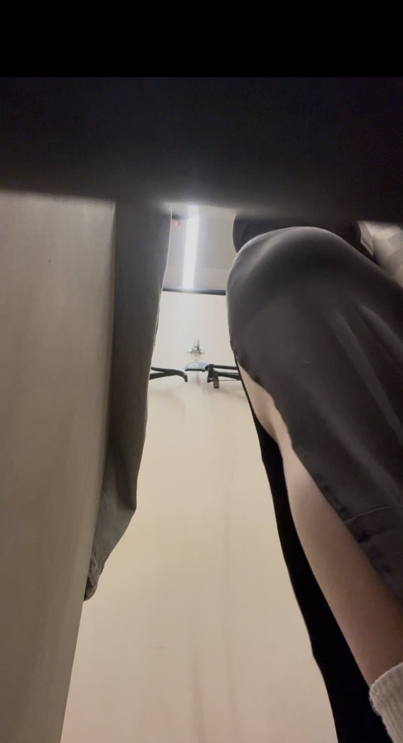 Click to view full size IMG_cabină de probă