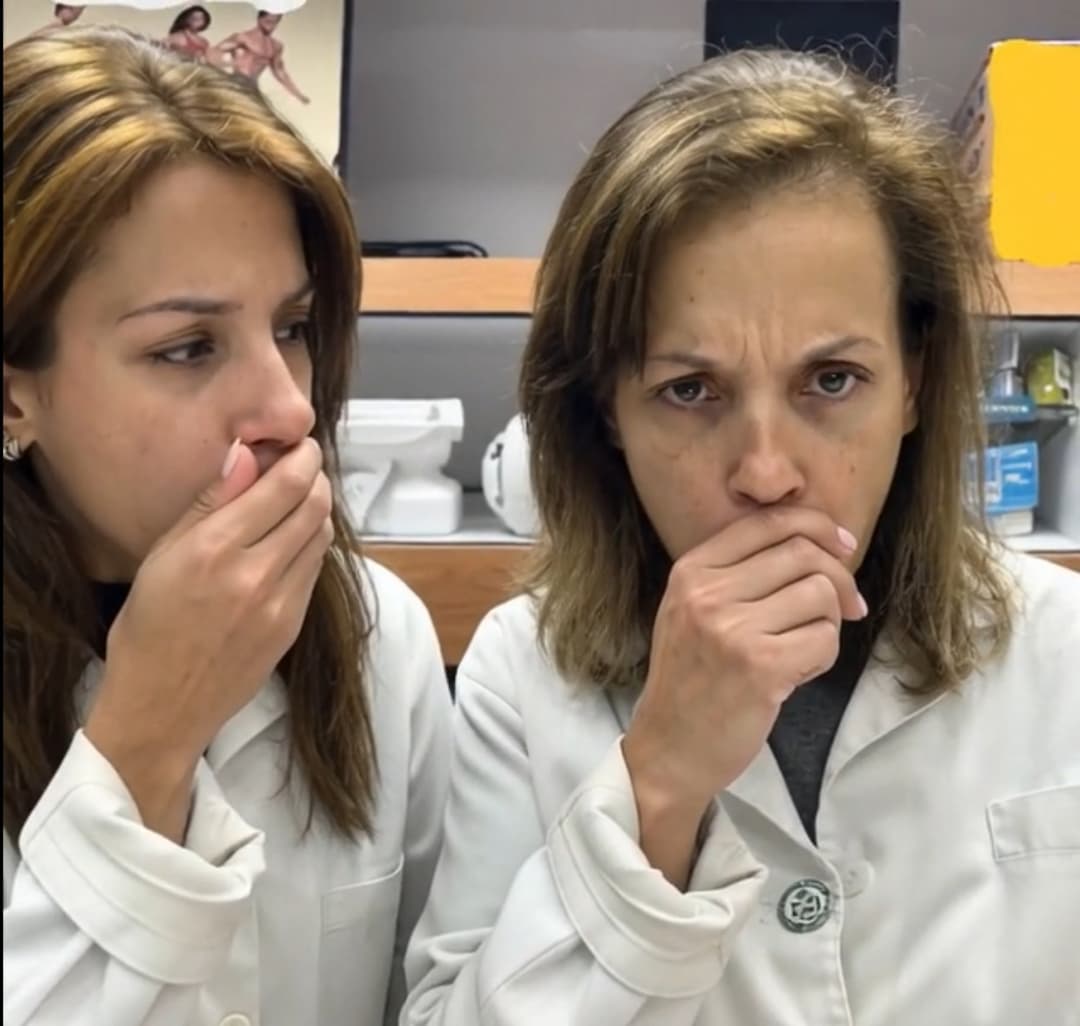 Click to view full size Mom & Daughter Cum Gulp Struggle 11021400