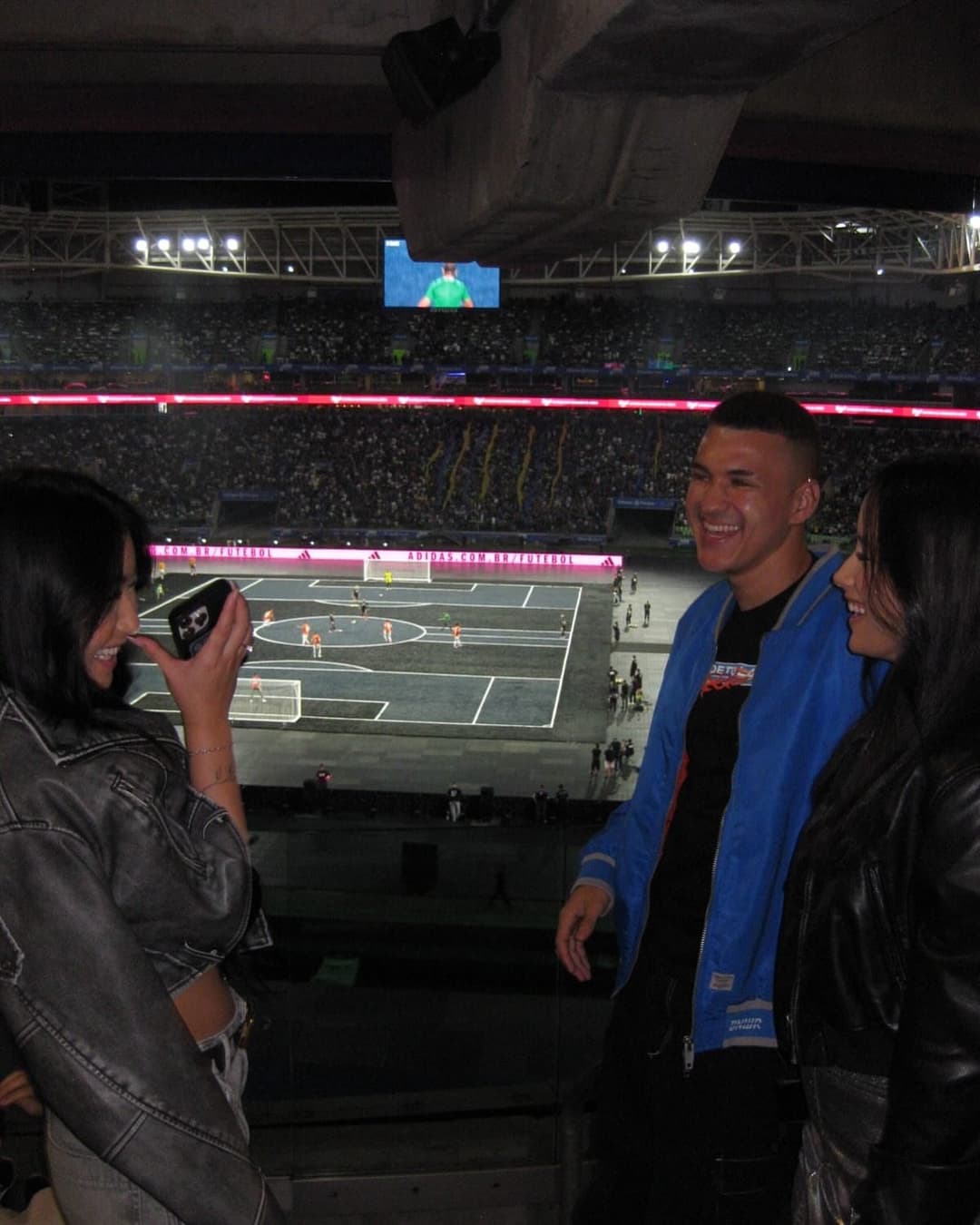 Click to view full size Annie hikari