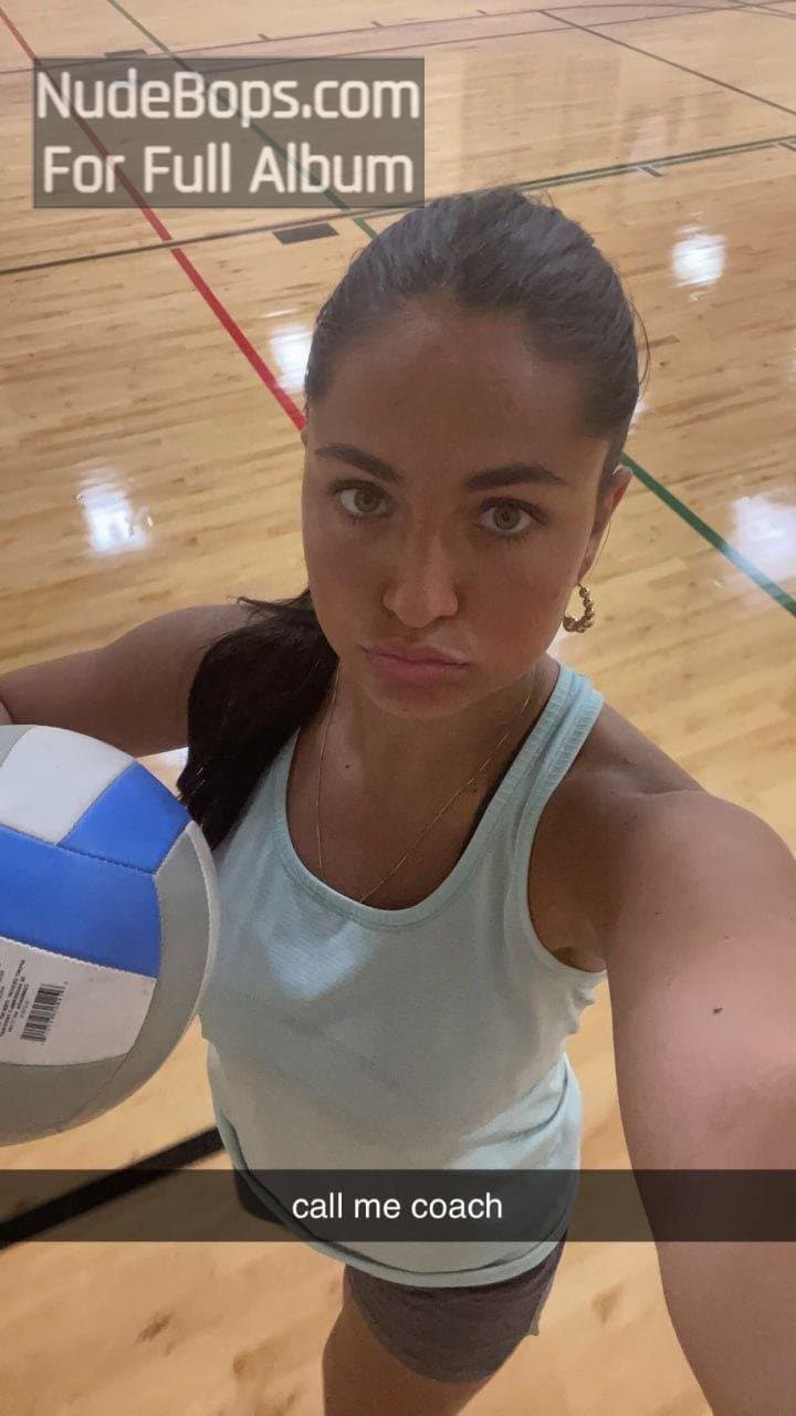 Click to view full size abg bad baddie white snowbunny hispanic bad perky tits