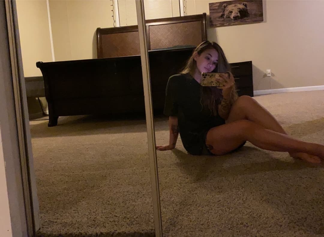 Click to view full size Hottest Milf ever? This curvy slut who loves sticking her tongue out comes damn close