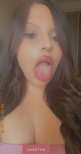 Click to view full size 22 year old Jasmine escort in Orange County ca