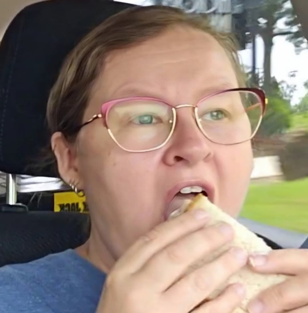 Click to view full size Fat Pig Amber Stuffing her fat face