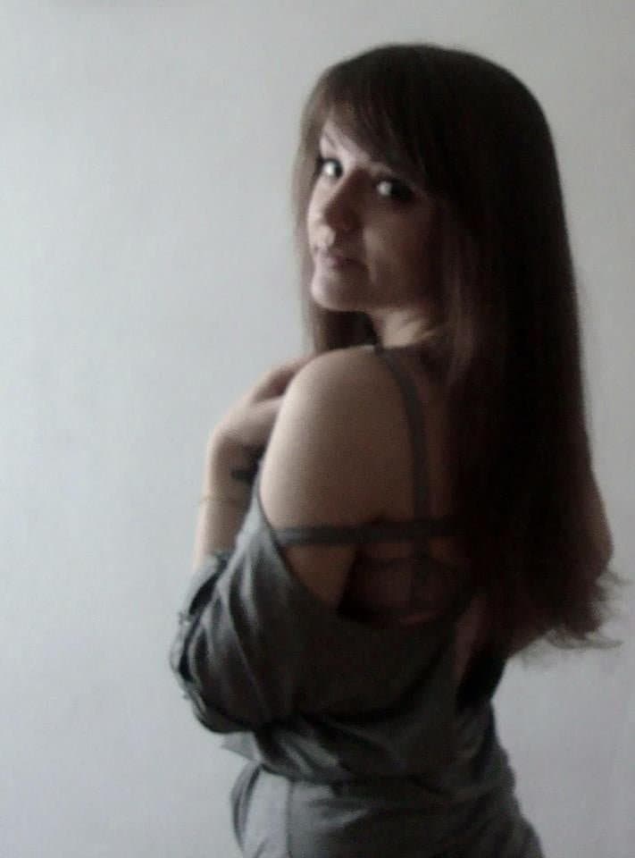 Click to view full size Make her Famous - Roxy - Cheating Slut Girlfriend