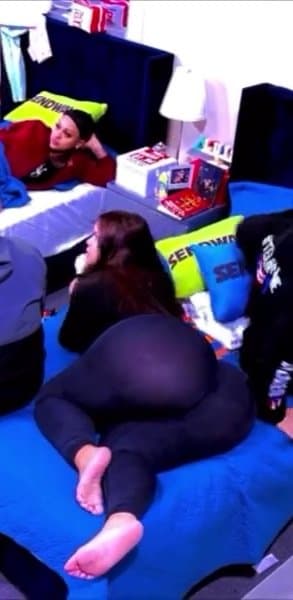 Click to view full size Benefits of having a large buttocks