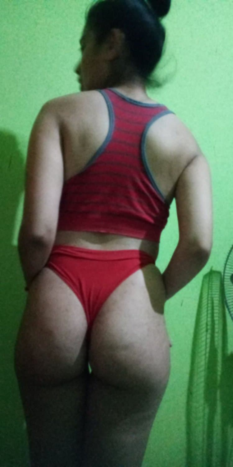 Click to view full size Este post es puro culo! (Carla B)