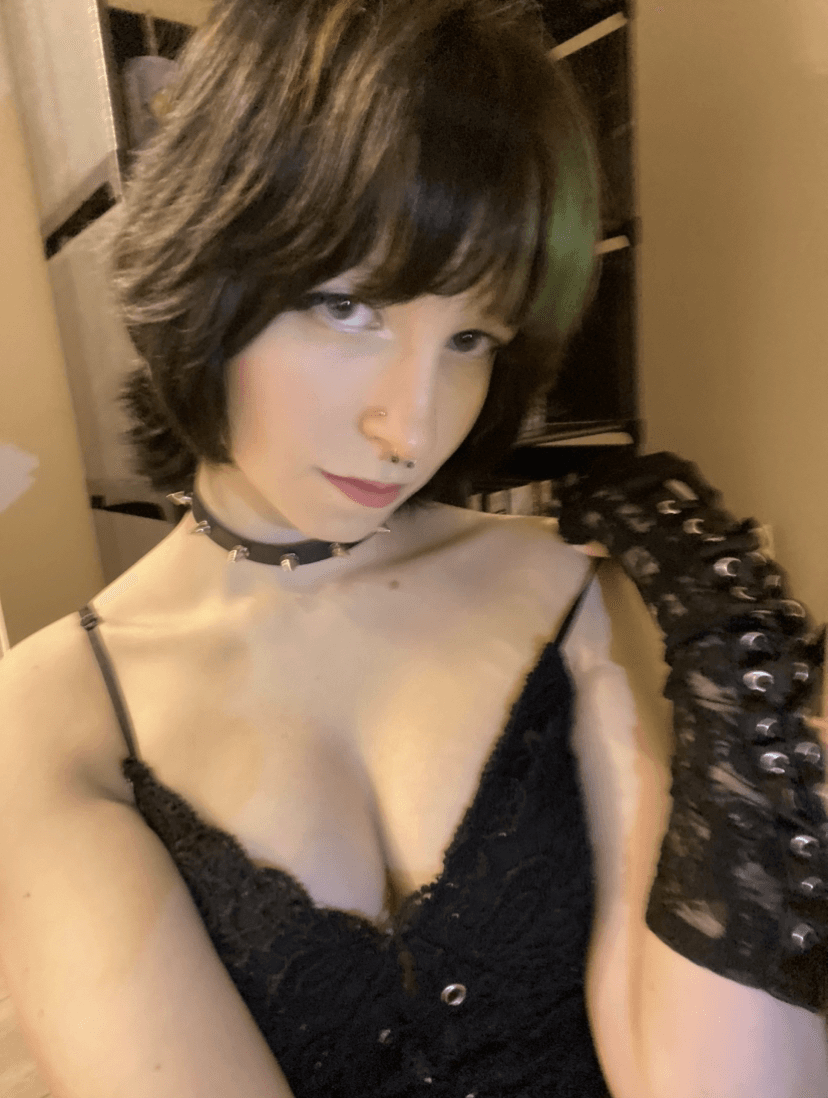 Click to view full size Cute alt girl from discord