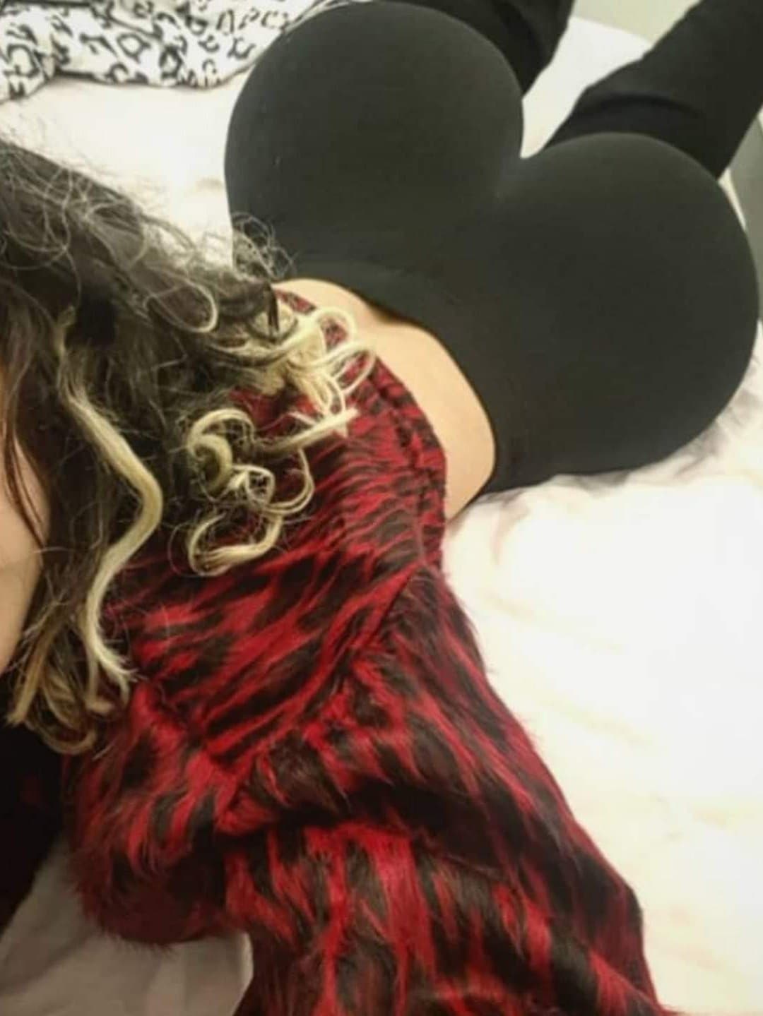 Click to view full size Heart Shaped Big Phat Ass ❤️