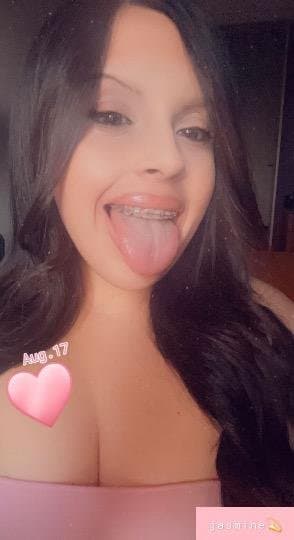 Click to view full size 22 year old Jasmine escort in Orange County ca