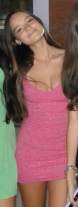 Click to view full size Teen goddess Júlia - sub