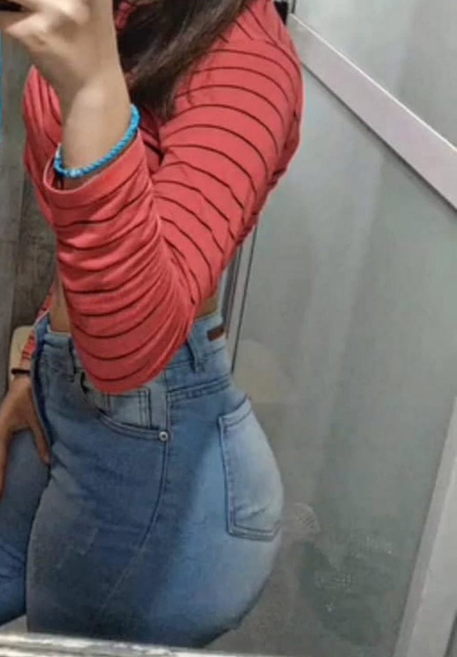 Click to view full size Lindas17??