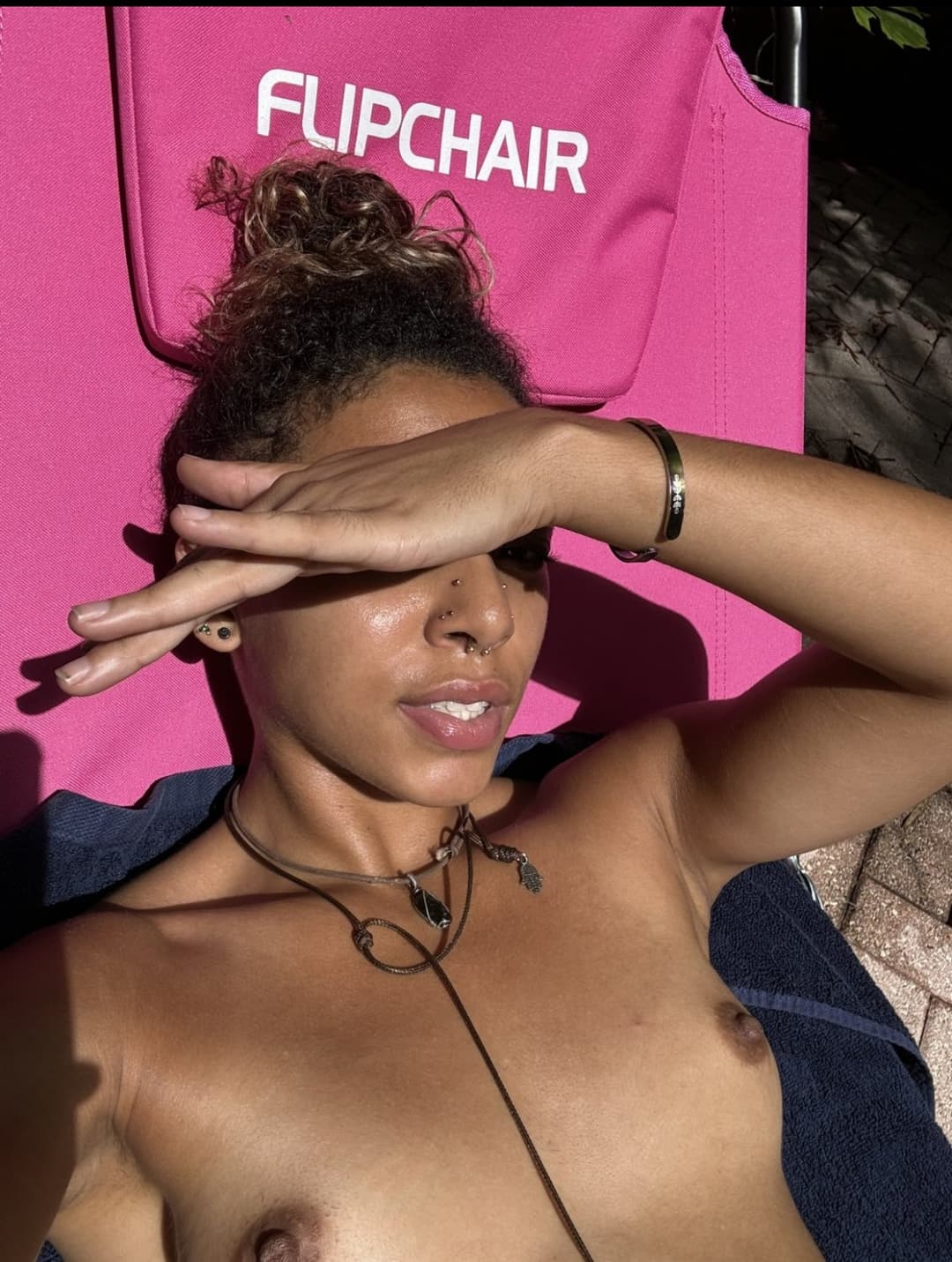 Click to view full size ZERLELLA SKIES the sexiest women on earth