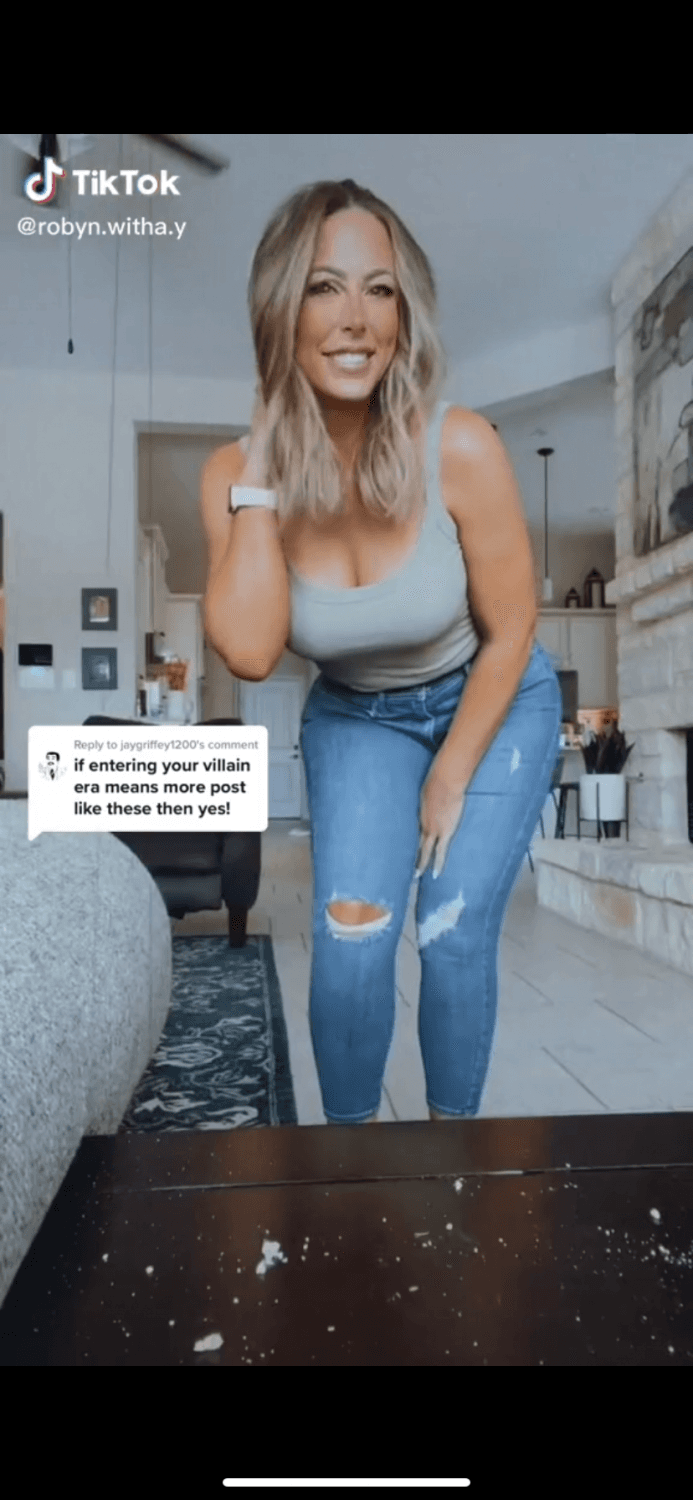 Click to view full size Texas TikTok milf Robyn fields