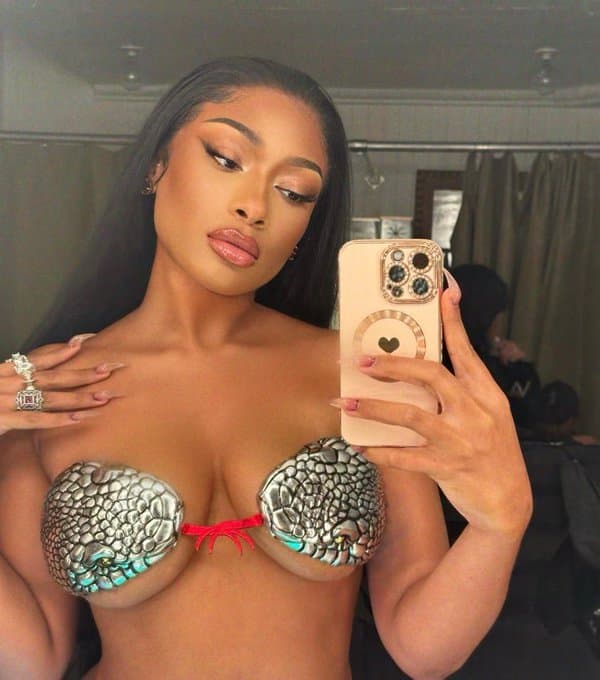 Click to view full size Tiddies Here