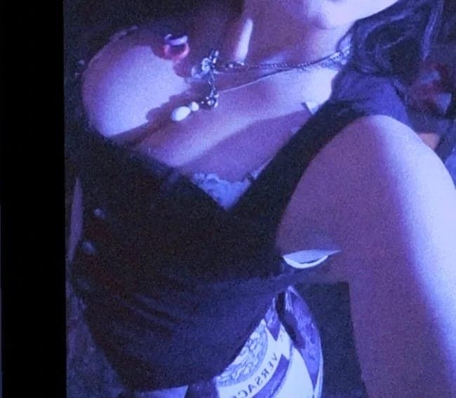 Click to view full size Lindas18??