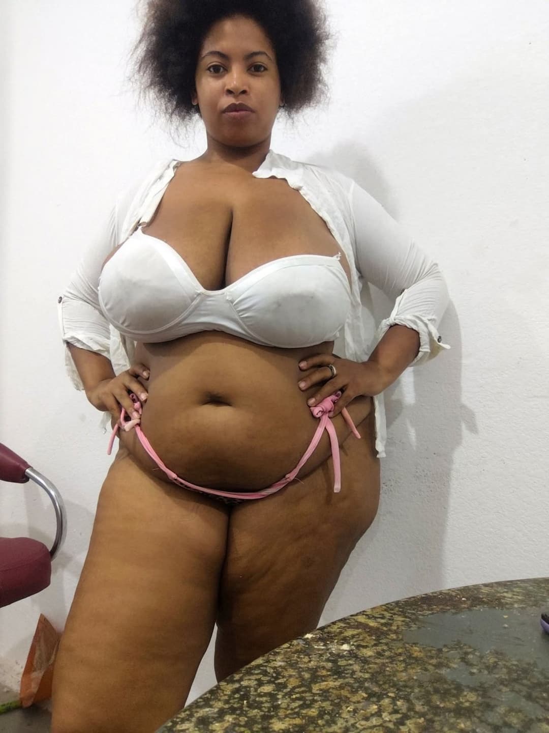 Click to view full size Gordinha tarada e safada