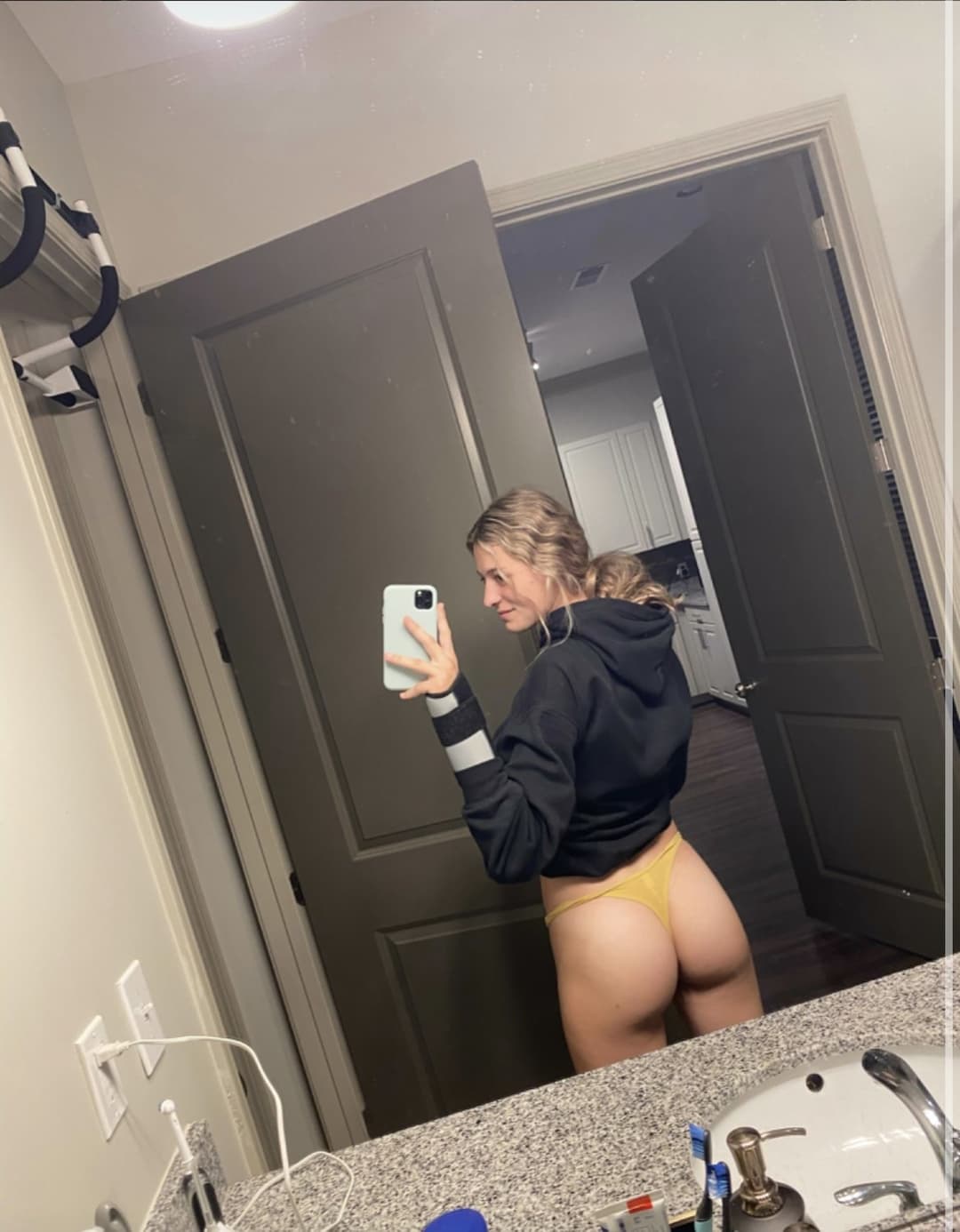 Click to view full size Former petite classmate Hannah loves to show off her body